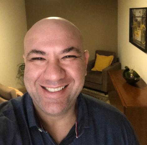 Fabricio Antonio Raupp em seu consultório